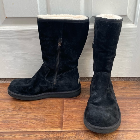 Black UGG Boots with Zipper - Picture 2 of 7